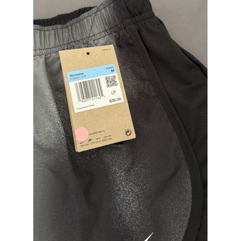 Nike Dri Fit Running Shorts Womens Size Medium Black Printed NEW FQ6261-010 - Picture 3 of 9